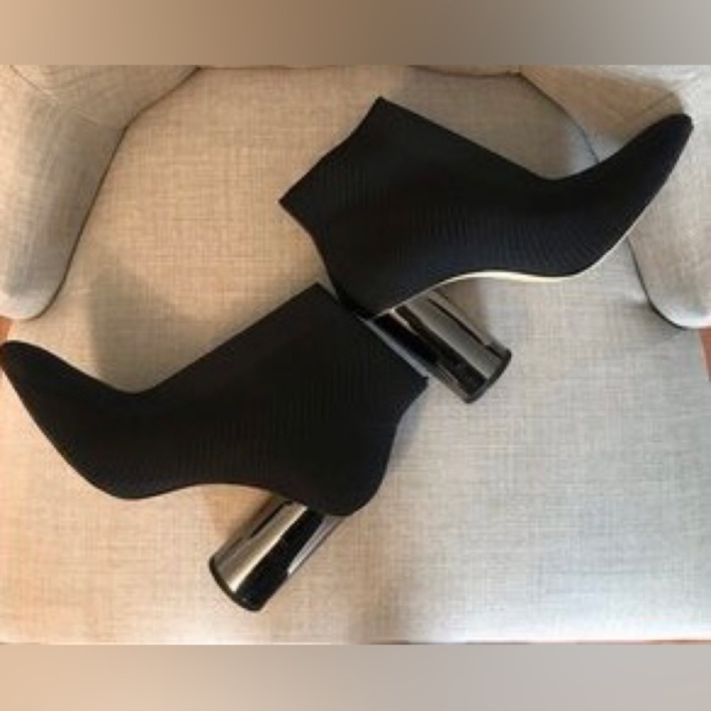 SOLD! ZARA Women’s Black Sock Knit Ankle Booties Chrome Silver Heel Shoe 40 9 US - Picture 3 of 7